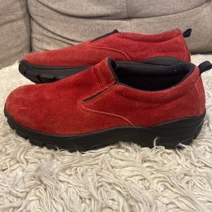 Land’s End sued red slide in boots
